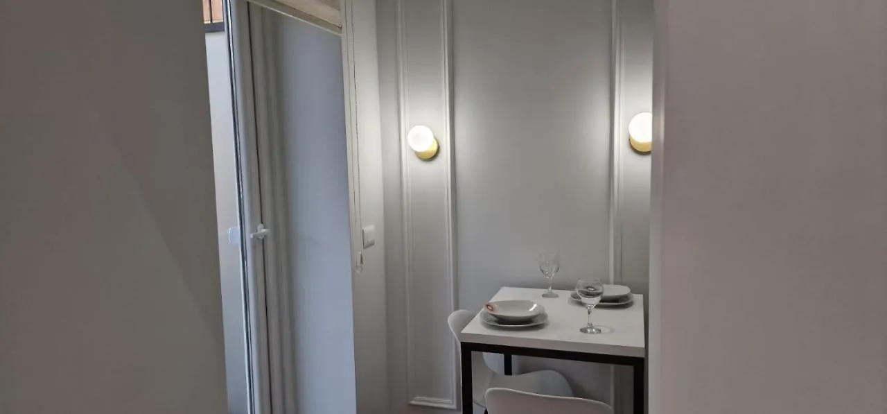 Heart Of Tirana Apartment 0*,